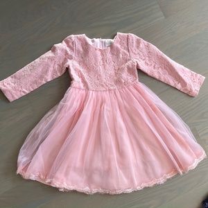 Girls formal lace pink dress, New never worn 140(Asia) 10(US)